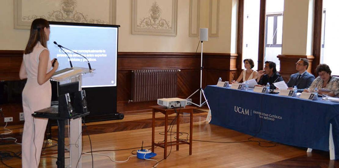Una profesora de la UCAM investiga en su tesis sobre ‘la presencia escénica del intérprete’