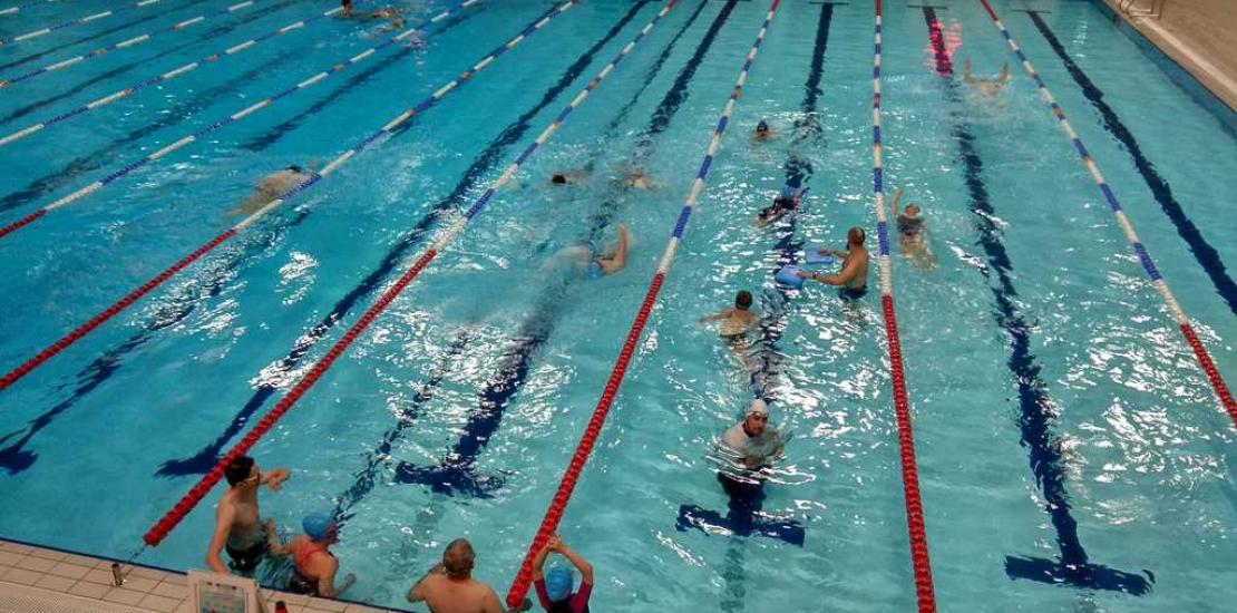 La natación como instrumento de inclusión para jóvenes con discapacidades físicas