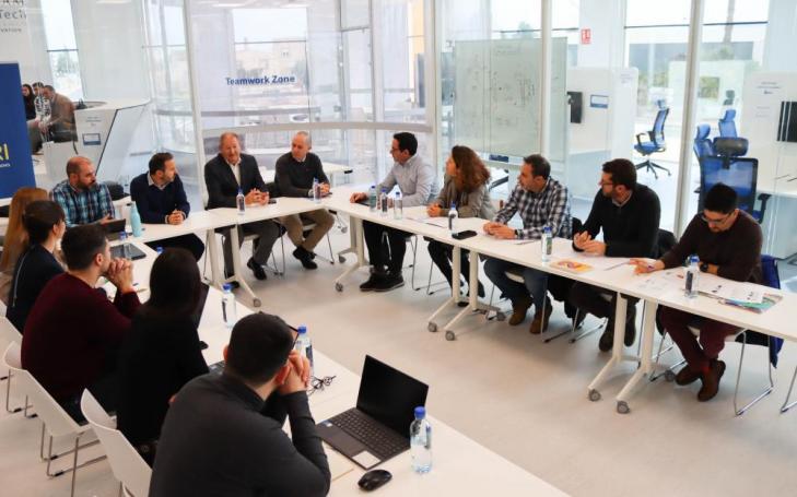 Reunión entre los diversos socios que participan en el proyecto Happy Kids en UCAM HiTech