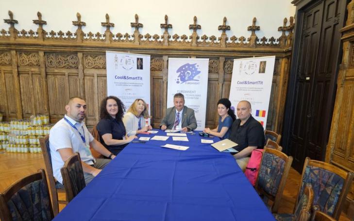 Los investigadores del proyecto europeo Cool&SmartTit durante un encuentro mantenido en Iași (Rumanía).