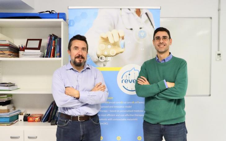 Los investigadores de la UCAM, Antonio Jesús Banegas Luna y Horacio Pérez Sánchez, participantes en el proyecto REVERT