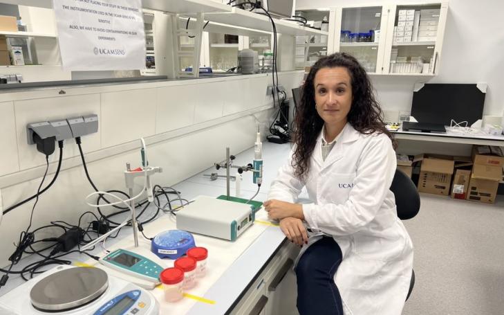 María Cuartero, codirectora de la Unidad de Sensores Químicos UCAM-SENS.