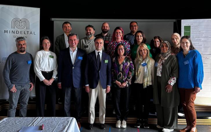 Miriam Sánchez y Dolores Jordán, investigadoras y profesoras en la Facultad de Enfermería y Medicina de UCAM Cartagena, junto a los participantes del proyecto Up-Res, durante la primera reunión realizada en Jettingen-Scheppach, Alemania.
