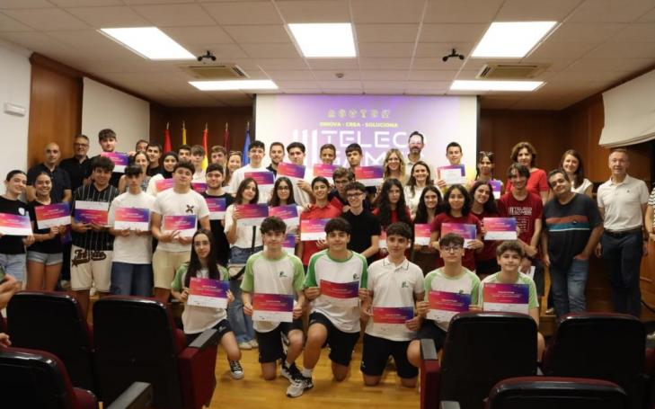 Fotografía de familia con todos los ganadores