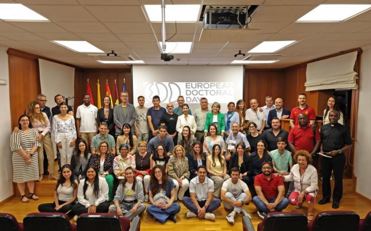La vicerrectora de Investigación, Estrella Núñez, durante su intervención en la Jornada, celebrada en el Campus de Los Jerónimos.