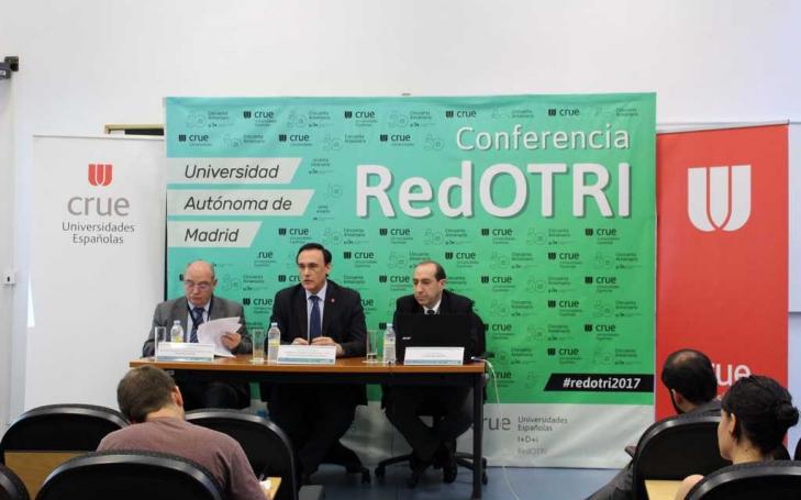 Informe Investigación y Transferencia de Conocimiento en las universidades españolas 2015