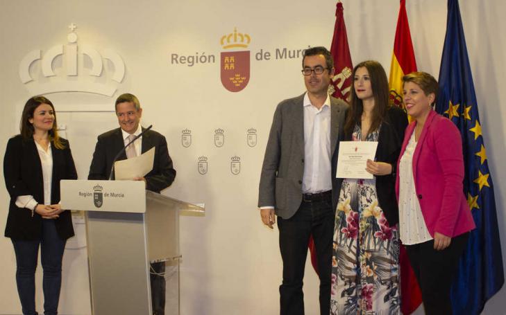 Premio Mejor Tesis Doctoral: “Los ‘trolls’ pervierten el ciberactivismo como fenómeno de participación ciudadana” Premio Mejor Tesis Doctoral: “Los ‘trolls’ pervierten el ciberactivismo como fenómeno de participación ciudadana”