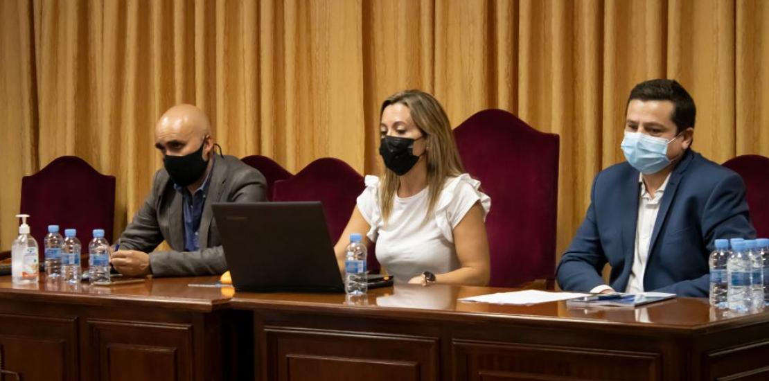 Inauguración de Elena Conde Pascual y Luis Tejada a la primera reunión oficial de la Red REFERENTE