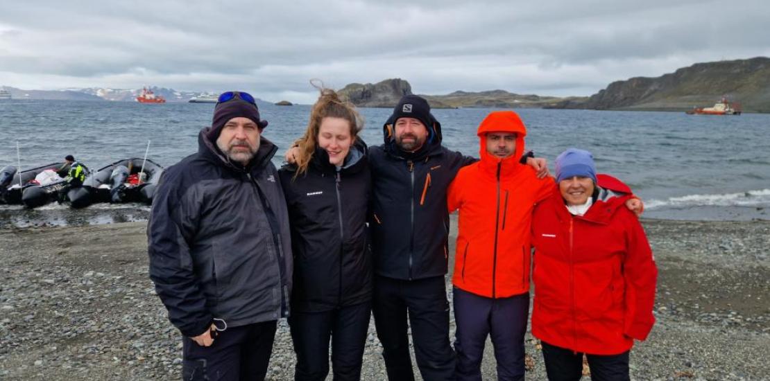 Los investigadores del proyecto PARANTAR durante su primera expedición en el Polo Sur