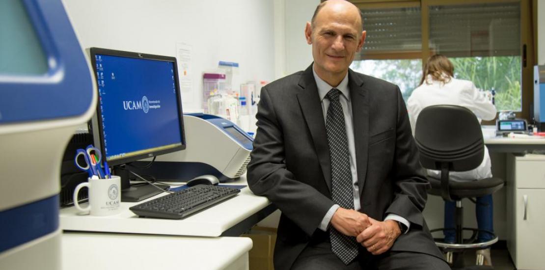 Juan Carlos Izpisua, catedrático de Biología del Desarrollo de la UCAM y Científico Fundador y Director del Instituto de Ciencias de San Diego, Altos Labs, en el Campus de Murcia de la Universidad Católica.