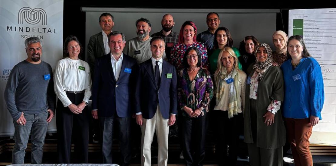 Miriam Sánchez y Dolores Jordán, investigadoras y profesoras en la Facultad de Enfermería y Medicina de UCAM Cartagena, junto a los participantes del proyecto Up-Res, durante la primera reunión realizada en Jettingen-Scheppach, Alemania.