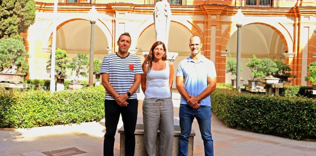 Los investigadores Alejandro Díaz-Soler, Cristina Reche-García y Juan José Hernández-Morante autores del artículo publicado por la revista científica 'Diseases' sobre la adicción a la comida. 