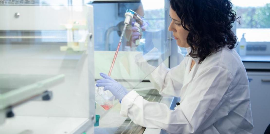 Adriana Ordóñez González, en el UCAM HiTech, donde investiga