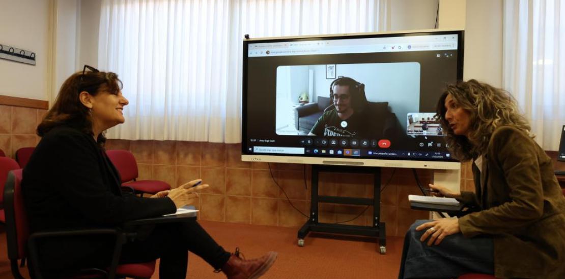 Los investigadores del estudio durante una reunión de trabajo