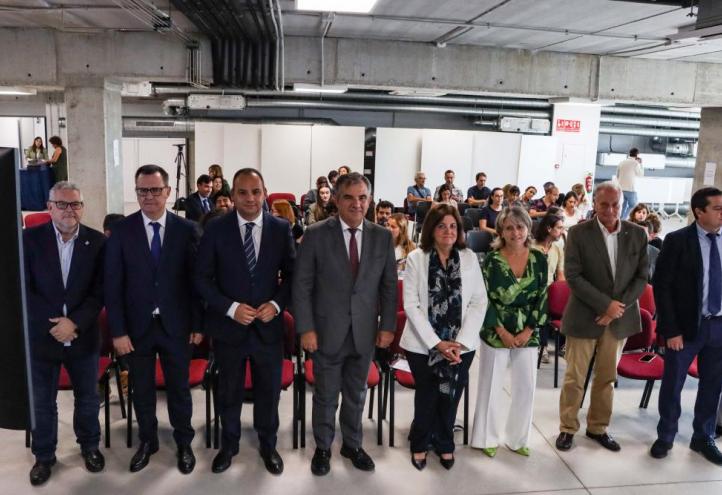 Jornada de los Planes Complementarios de la Región de Murcia AGROALNEXT & THINKINAZUL que se ha celebrado esta mañana en UCAM HiTech. En la inauguración han participado María Dolores García, presidenta de la UCAM, y Juan María Vázquez, consejero de Medio Ambiente, Mar Menor, Universidades e Investigación. 