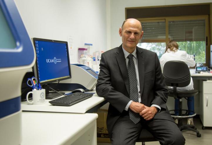 Juan Carlos Izpisua, catedrático de Biología del Desarrollo de la UCAM y Científico Fundador y Director del Instituto de Ciencias de San Diego, Altos Labs, en el Campus de Murcia de la Universidad Católica.