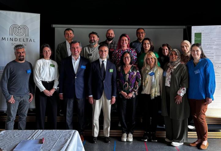 Miriam Sánchez y Dolores Jordán, investigadoras y profesoras en la Facultad de Enfermería y Medicina de UCAM Cartagena, junto a los participantes del proyecto Up-Res, durante la primera reunión realizada en Jettingen-Scheppach, Alemania.