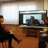 Los investigadores del estudio durante una reunión de trabajo