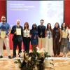  Foto grupal de los ganadores del concurso Mi Tesis en 3 Minutos.